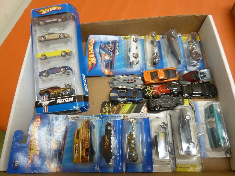lot 438 image: Hot Wheels Lot