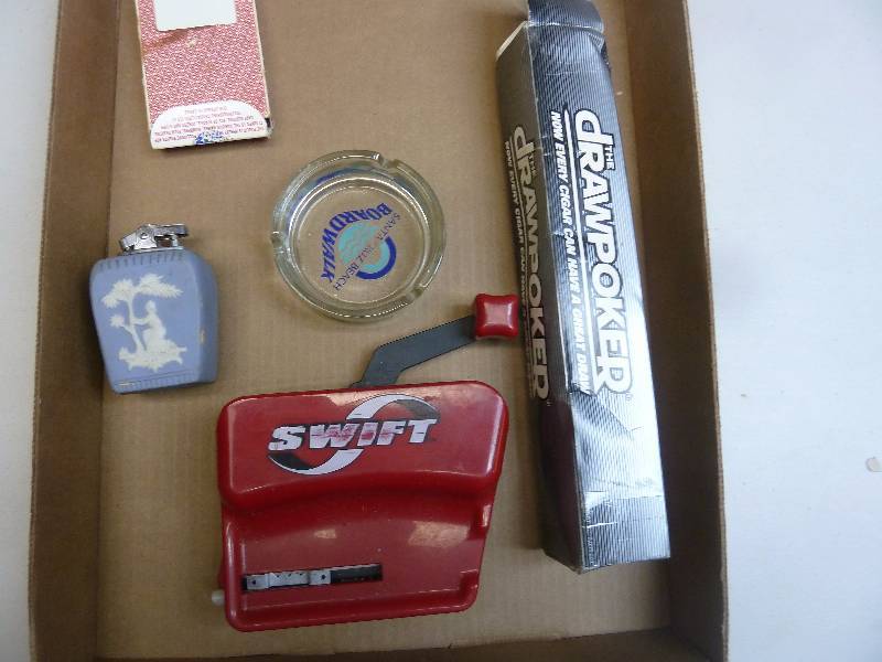 lot 445 image: Smokers Lot