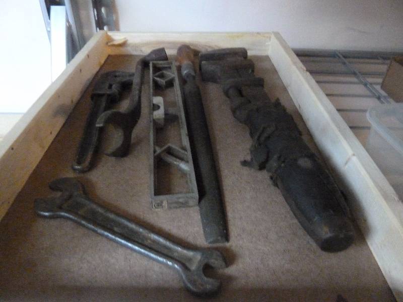 lot 472 image: Antique Tool Lot