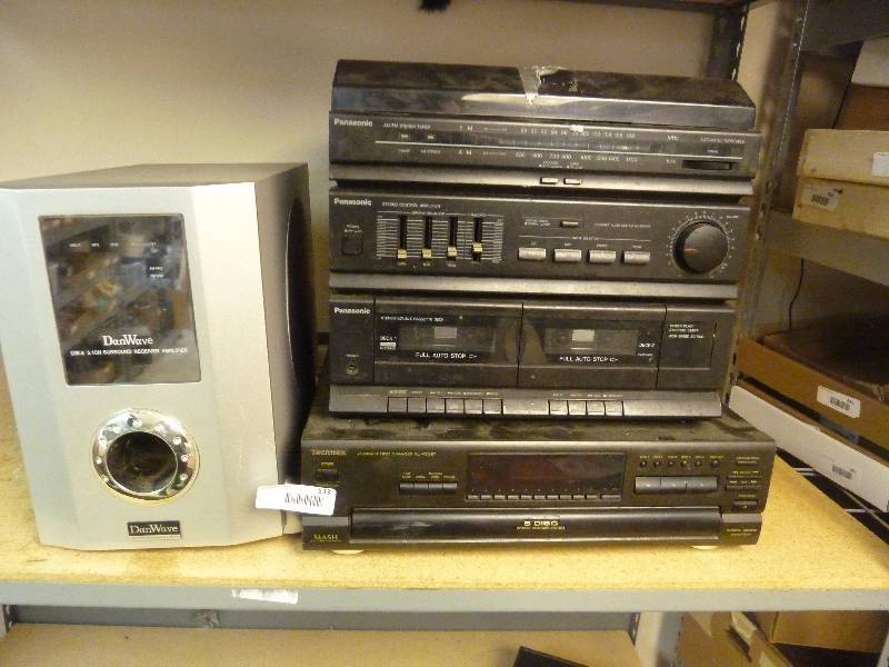 lot 533 image: Home Stereo Lot