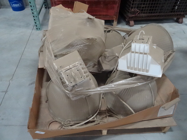 4 high bay lights. 277 volt. 2 extr...