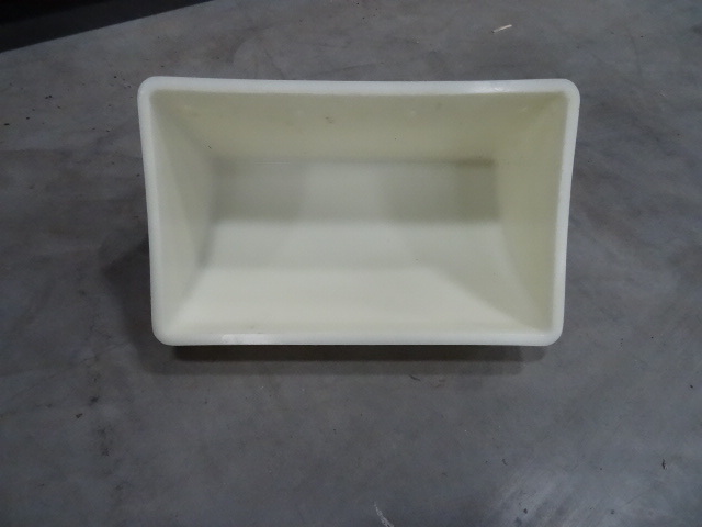 Tapco poly grain buckets. 14 x 8. W...