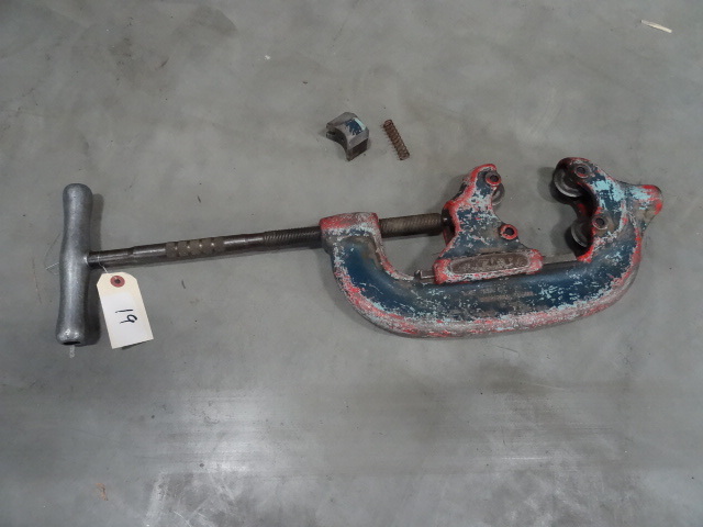 Ridgid 44-S 4 wheel pipe cutter....