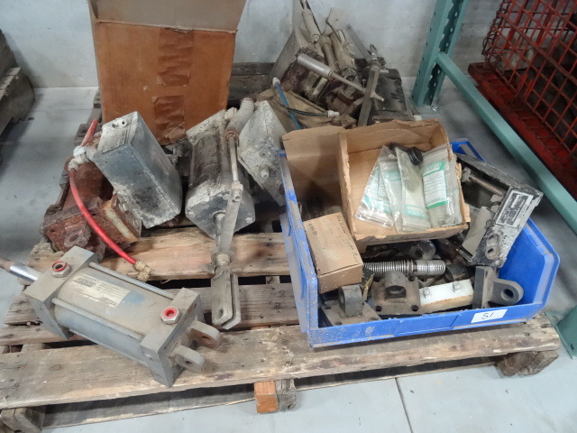 Pallet of misc air operated cylinde...