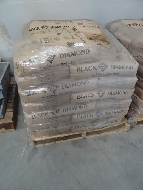 39 bags of Black Diamond sand blast...