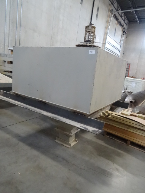 Steel hopper. 48 x 48 x 55...