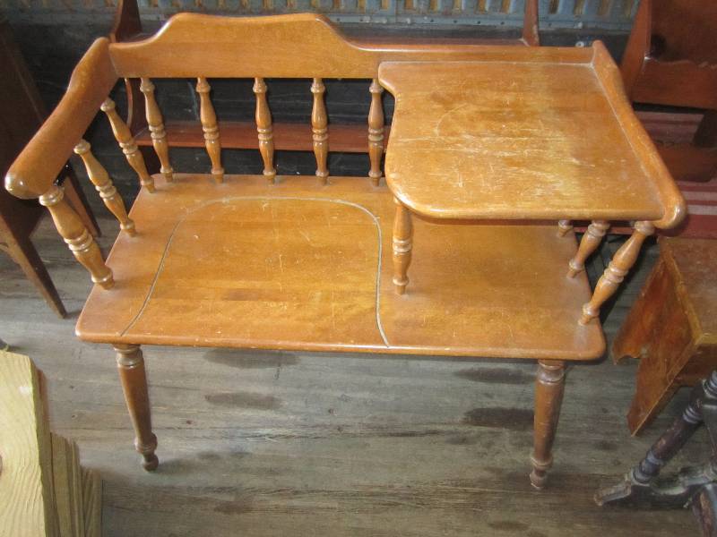 lot 4 image: Antique bench with side table, 32 ...