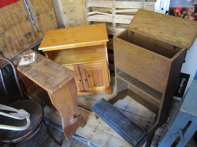 lot 9 image: 3 Storage shelves, one with a kneel...