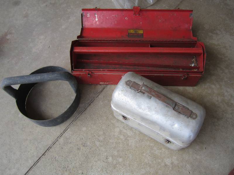 lot 77 image: Tool boxes and metal press...