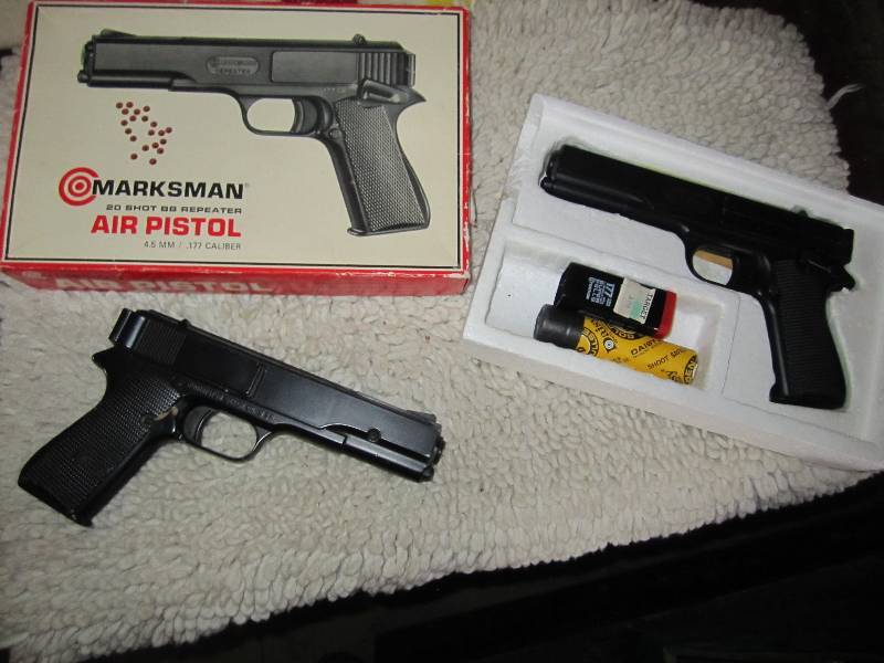 lot 89 image: 2 Air pistols...