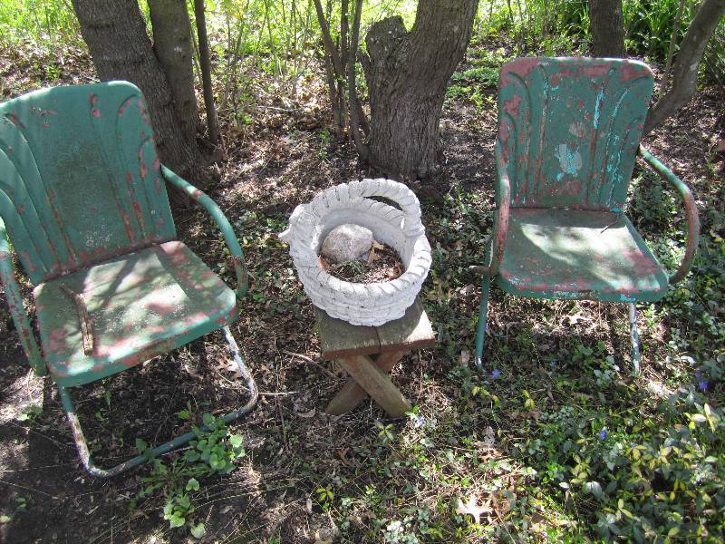 lot 120 image: Garden chairs, stand and basket...