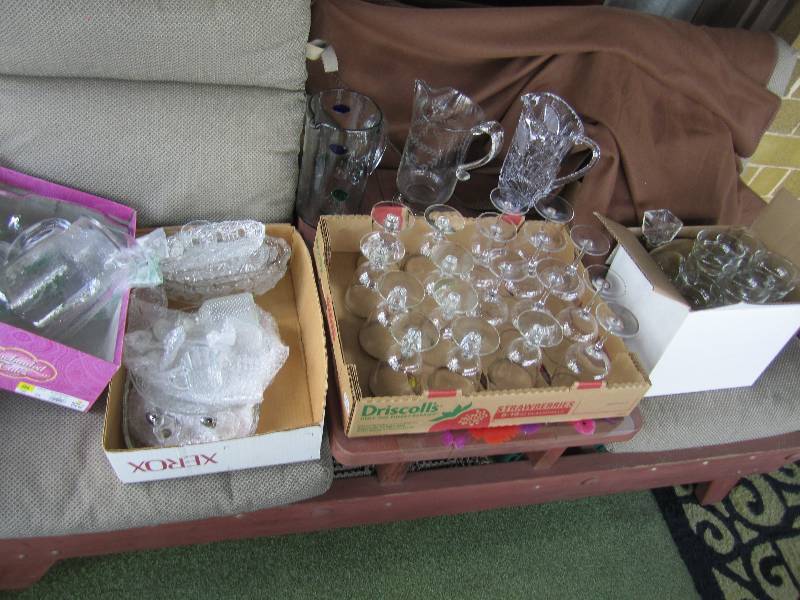 lot 149 image: Large lot of glassware ...
