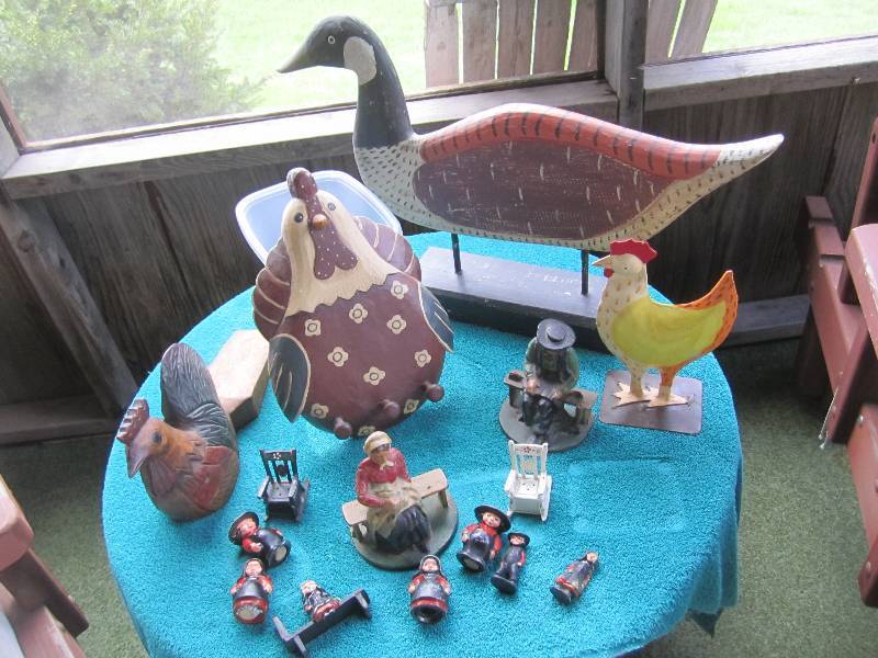 lot 161 image: Lot of decorative items...