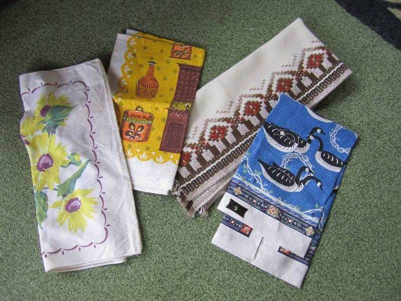 lot 169 image: Decorative cloth...