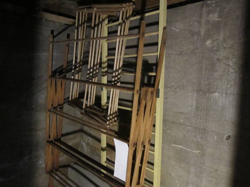 lot 176 image: Lot of wood laundry hangers...