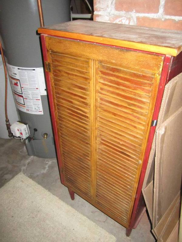 lot 180 image: Vintage wood cabinet, 21 wide 46 ...