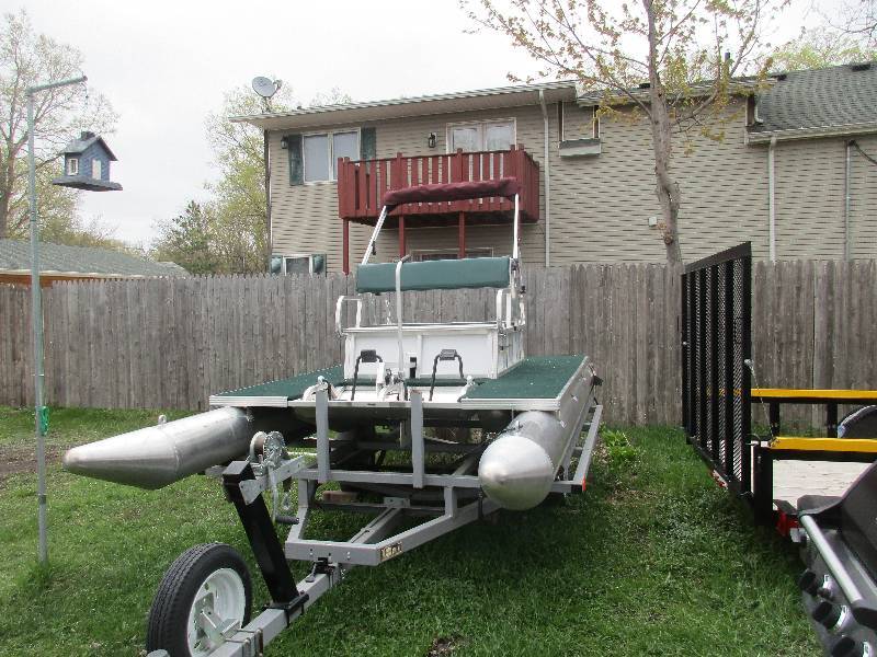lot 2 image: 2015 PADDLE KING PK4400 PADDLE BOAT