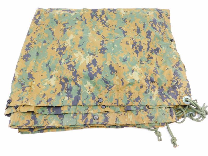 lot 61 image: USMC Surplus Reversible Tarp, Digital WoodlandsCoyote, Used