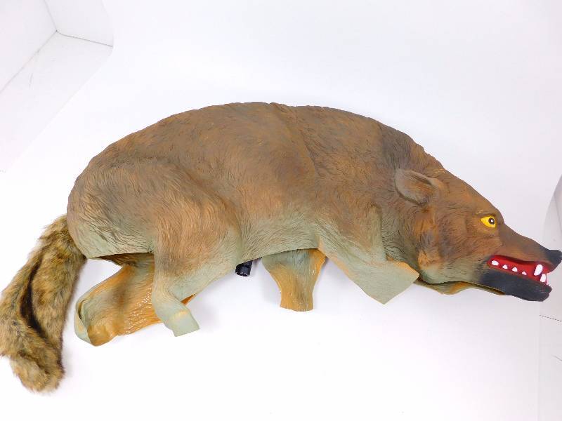 lot 88 image: Bird-X 3D Coyote Decoy