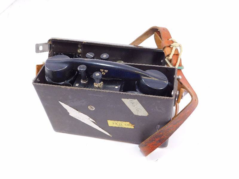 lot 94 image: Swedish Military Surplus Field Phone