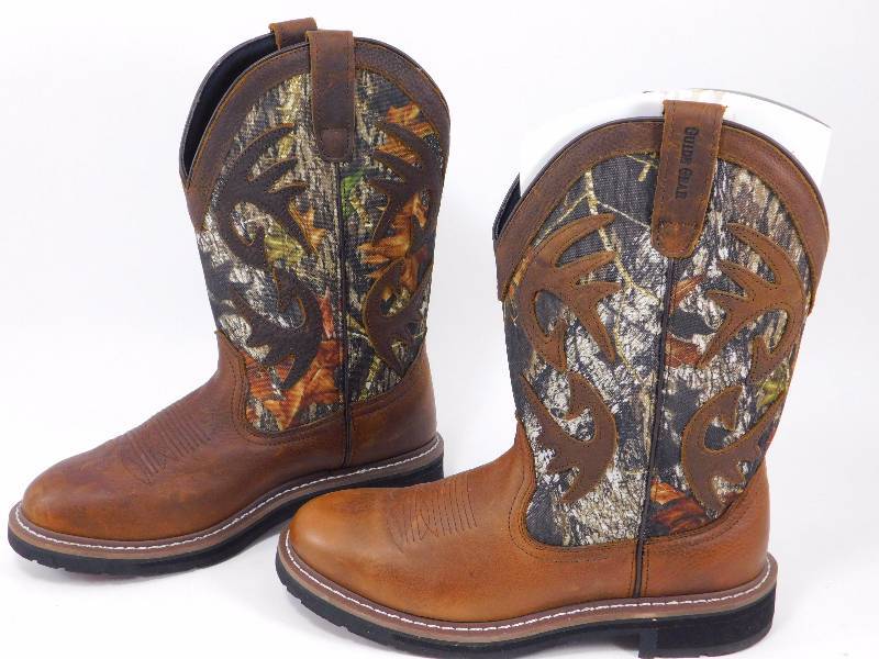 lot 115 image: Guide Gear Mens Whitetail Camo Wellington Cowboy Boots
