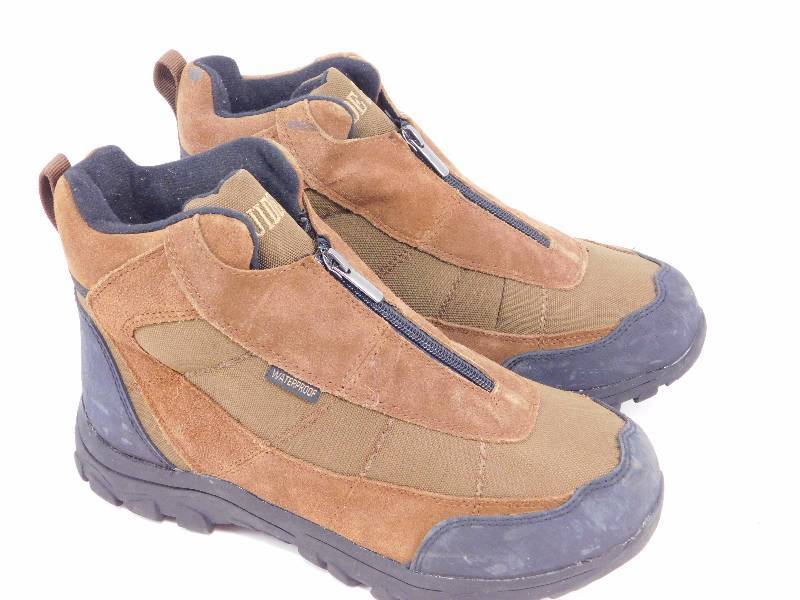 lot 116 image: Guide Gear Mens Silvercliff II Insulated Waterproof Boots