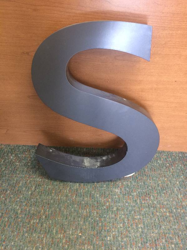 lot 4 image: Graphite Letter S