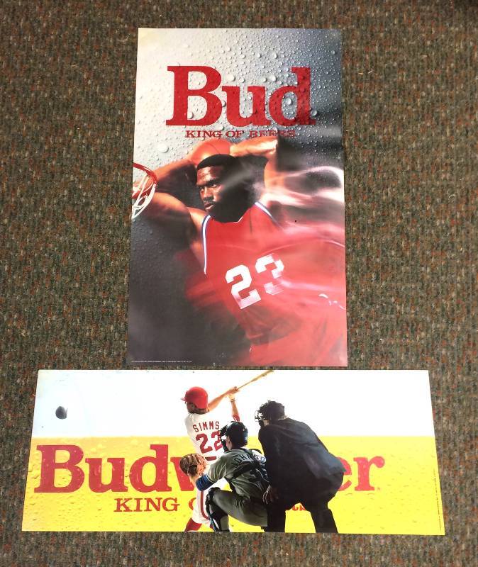 lot 32 image: Budweiser Skins