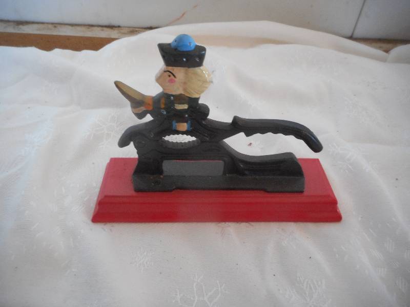lot 3 image: COLLECTIBLE NUT CRACKER