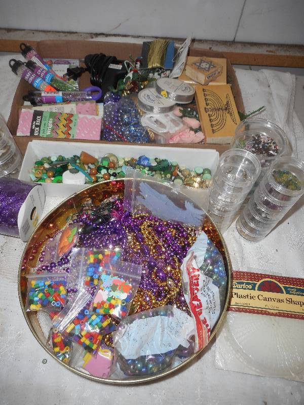 lot 45 image: SEWING  , CRAFTING , AND BEADING SUPPLIES