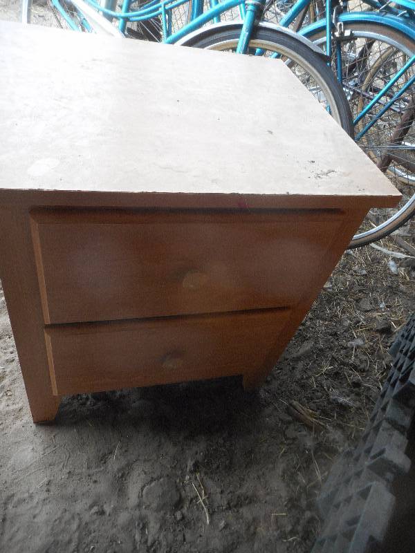 lot 69 image: NIGHT STAND