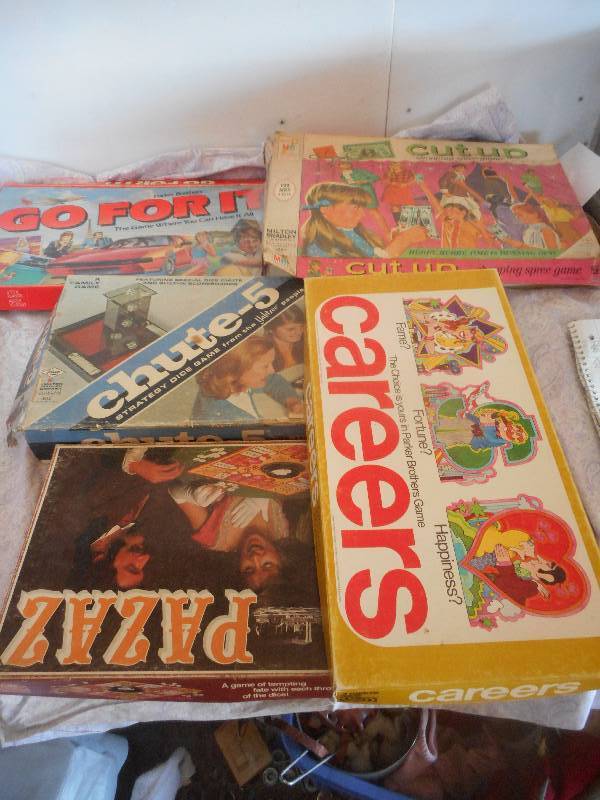 lot 75 image: VINTAGE BOARD GAMES