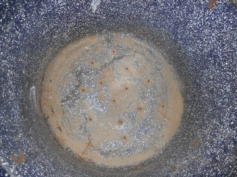 lot 76 image: VINTAGE BLUE COOKER