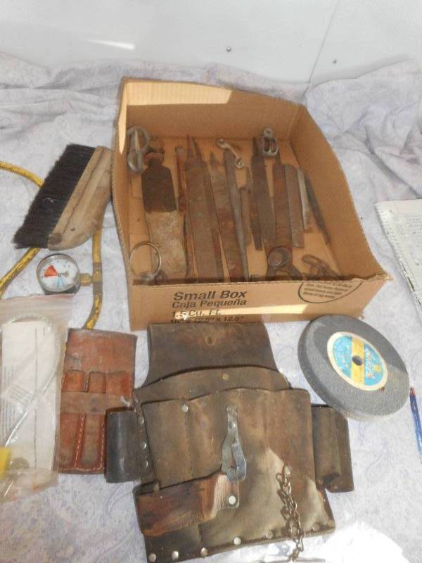 lot 86 image: GARAGE MISC