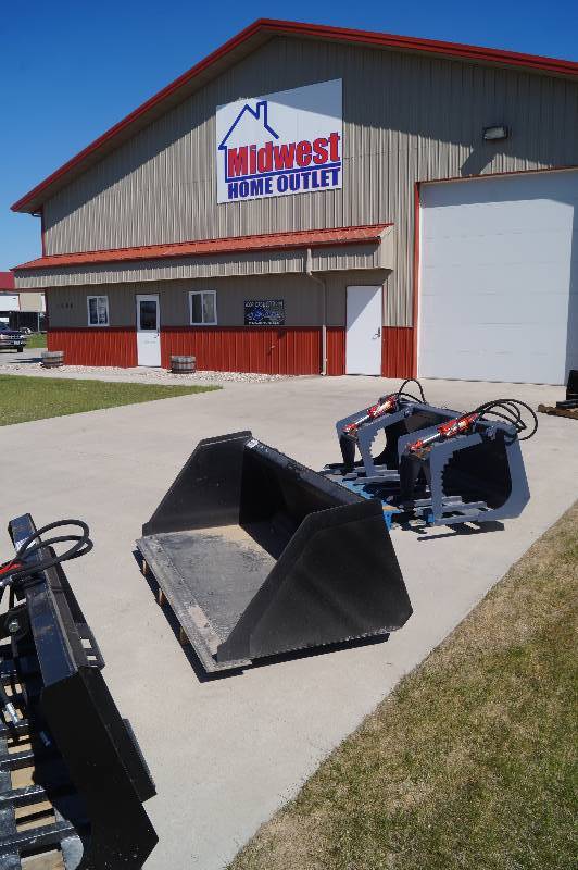 Universal Mount Bucket