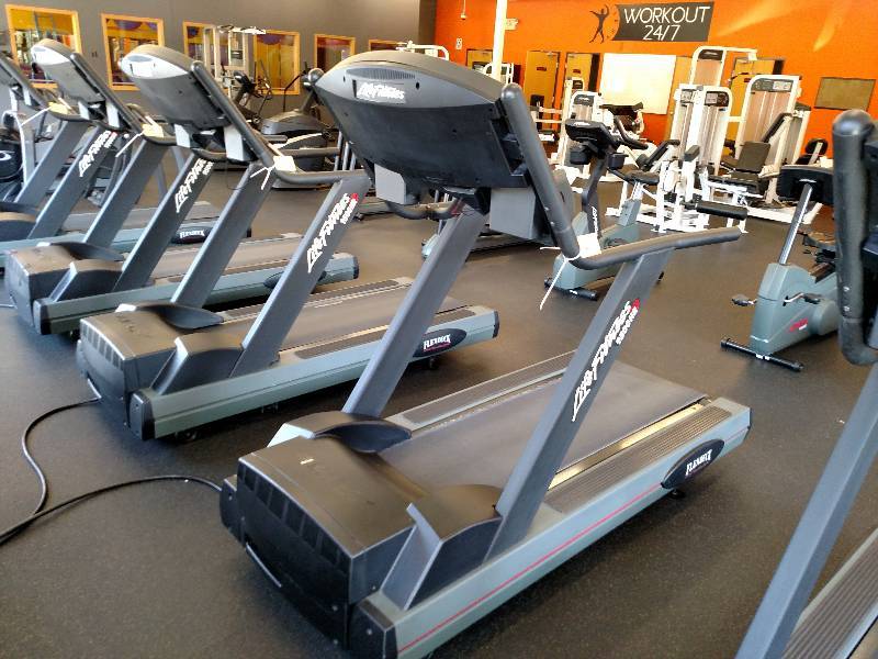 lot 2 image: Life Fitness 9500HR Treadmill, with...