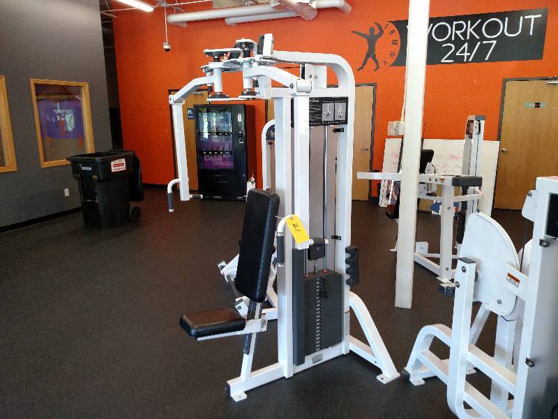 lot 21 image: Life Fitness PS Fly Pro 2 Pectoral ...