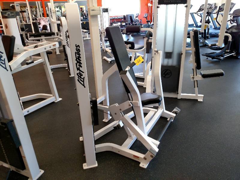 lot 22 image: Life Fitness PSCP Pro 2 Chest Press...