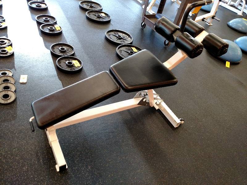 lot 105 image: Lifting Bench...