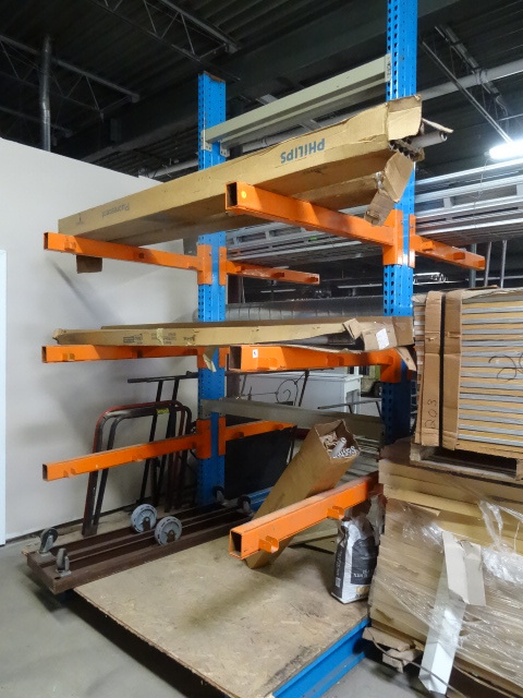 Double sided cantaliver rack. Tear ...