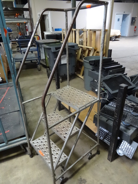 3 step rolling stairs...