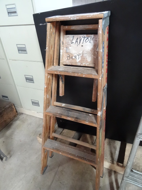 Werner W364 HD 4 wood step ladder....