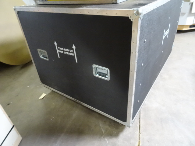 Heavy duty shippng crate on wheels....