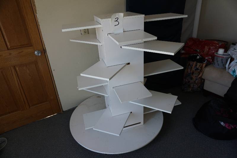 Multi Level Rotating Retail Display Shelving Unit With Adjustable