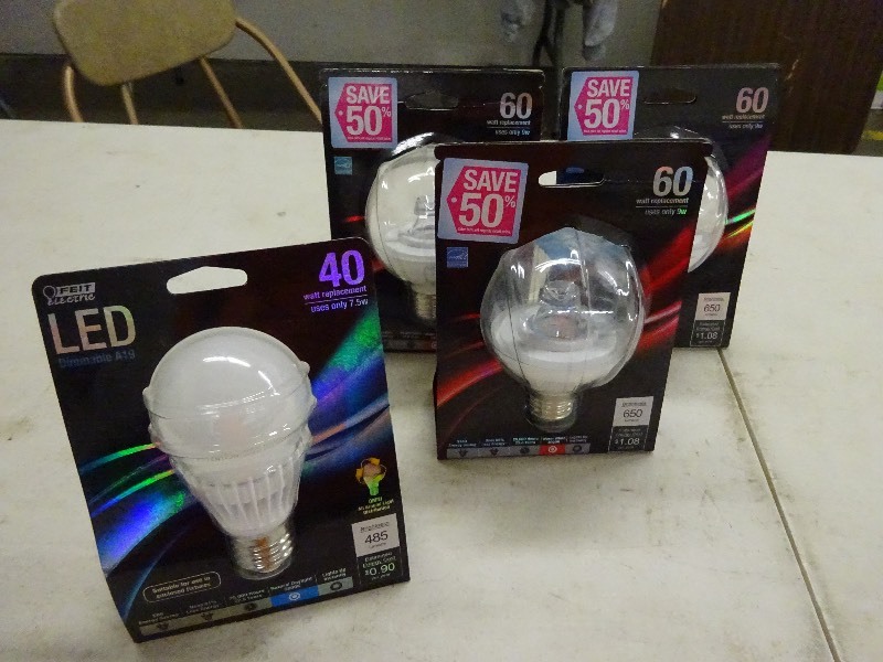 LED 60 watt 300 k lot of 3 bulbs new