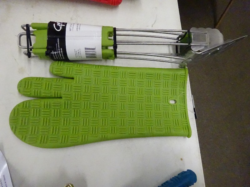 Silicone Grill MITT New