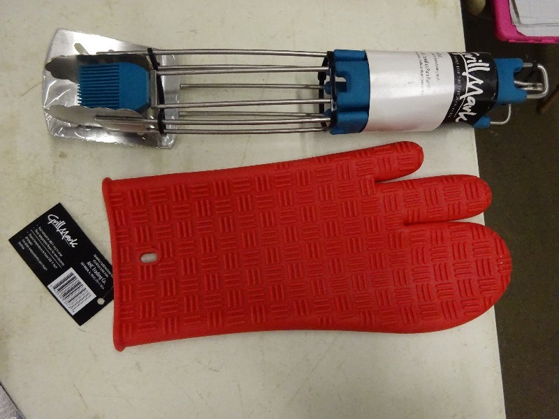 Silicone Grill MITT New
