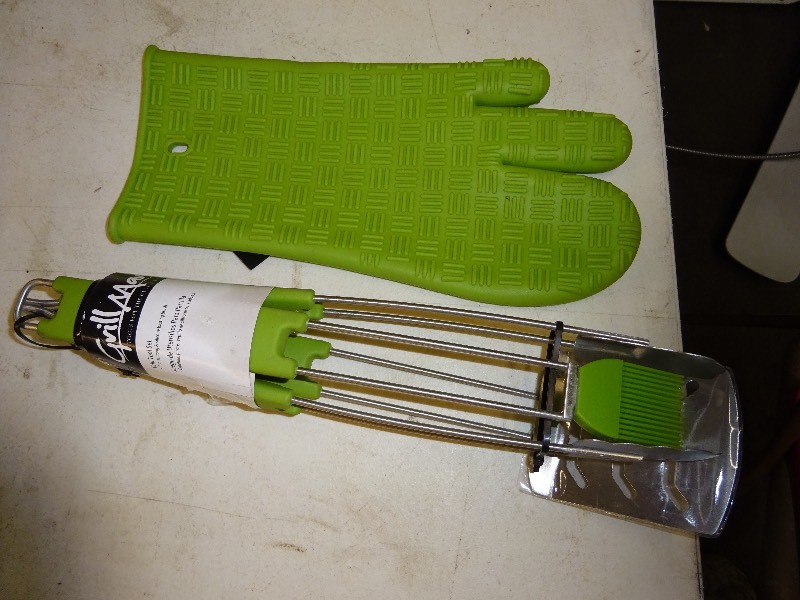 Silicone Grill MITT New