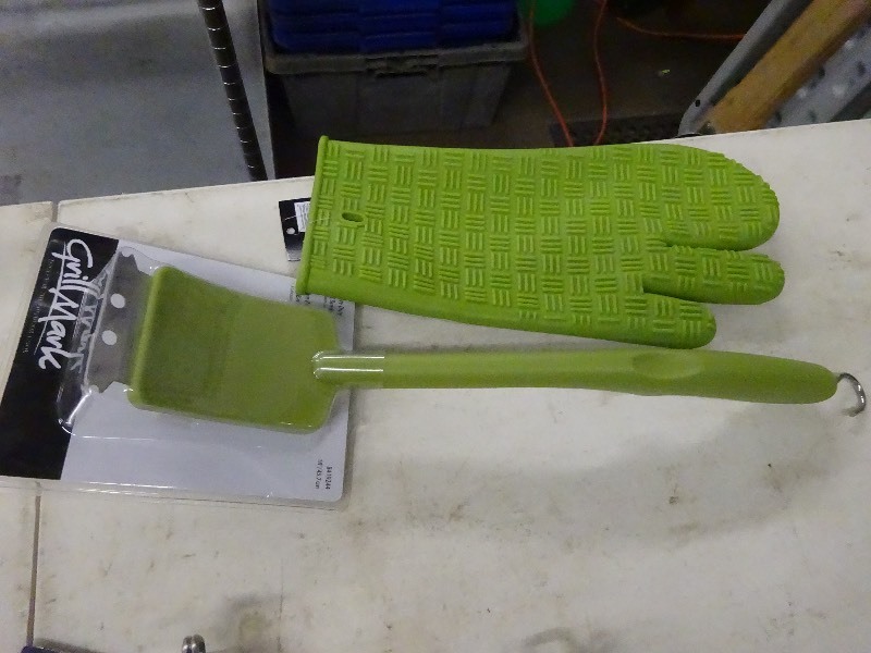 Silicone Grill MITT New