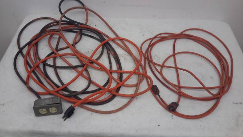 lot 36 image: Pair of extension cords